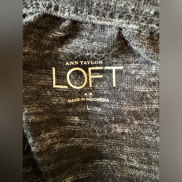 LOFT 3/4 sleeve top- casual - Picture 4 of 5